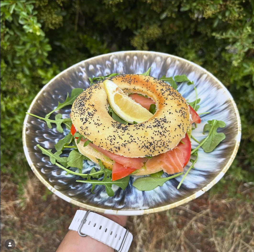 Intérieur chaleureux du restaurant La Nova